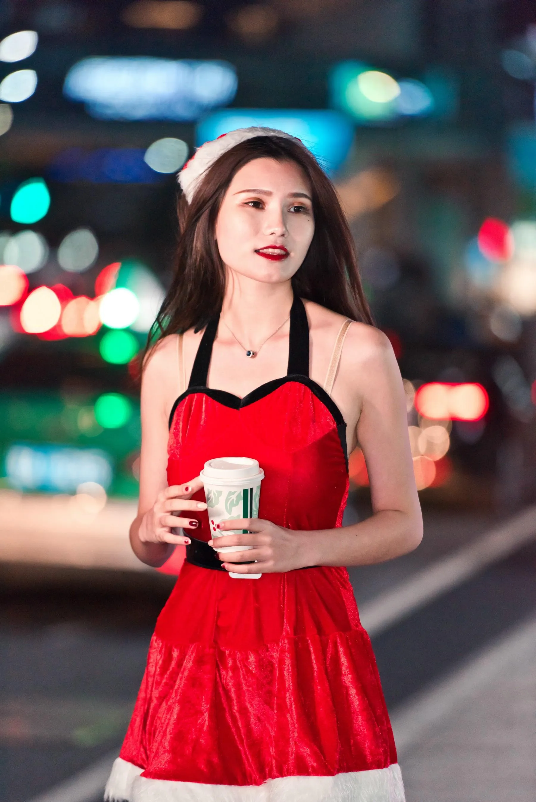 [魔镜街拍] NO.124 寒风中的极品肉丝圣诞美人婷婷 [224P]插图9